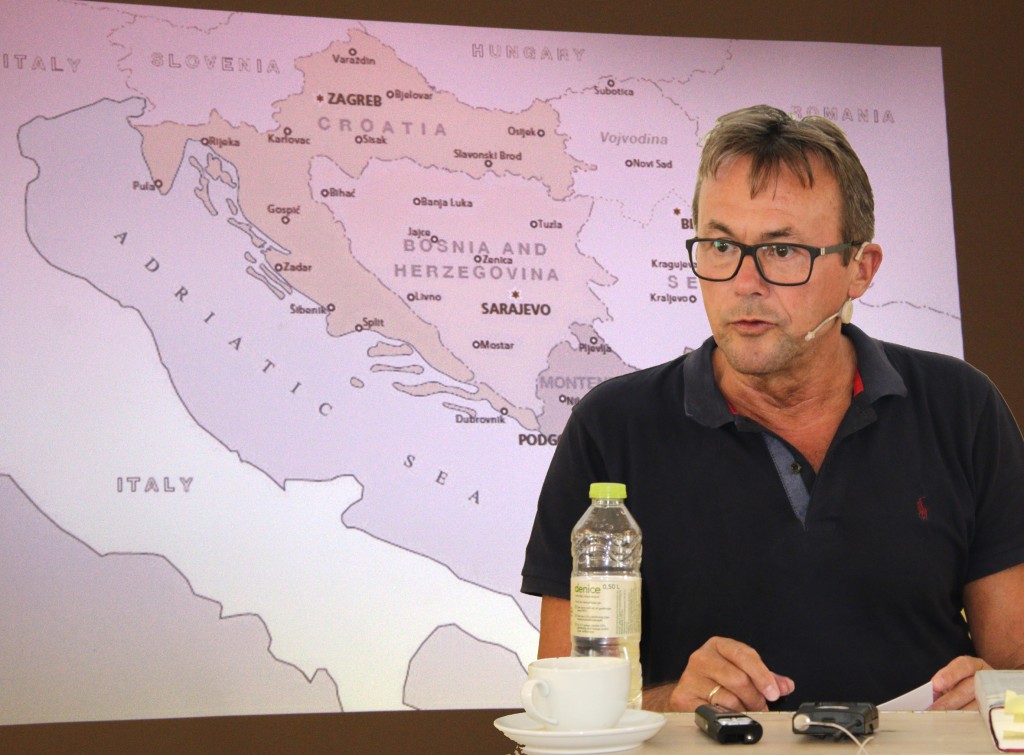 Med den tidligere TV-reporter og udenrigsjournalist Steen Ramsgaard som kyndig rejseleder skal vi udforske landet, hvor kulturer fra øst og vest mødes. Foto: Finn Hillmose.