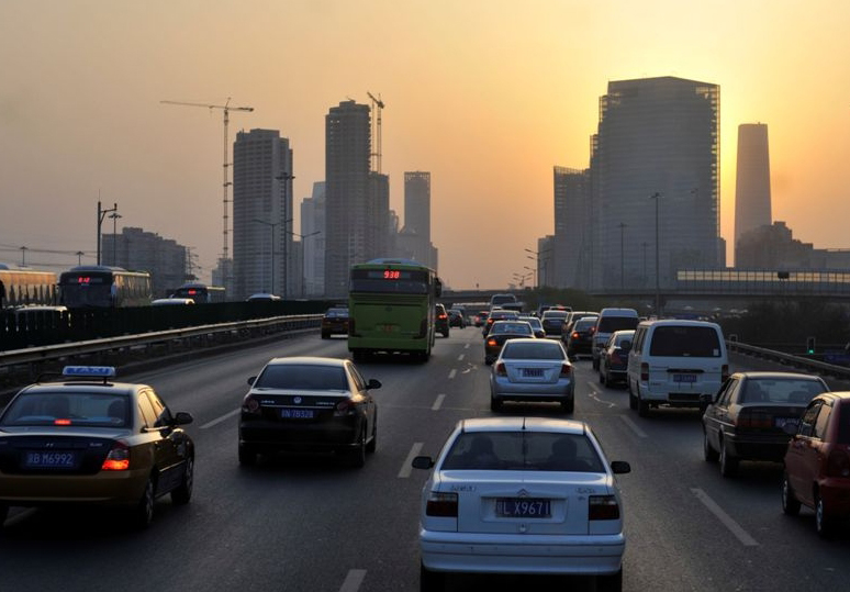 Beijing imponerer med både historie og femsporede motorveje... Foto: Anker Tiedemann